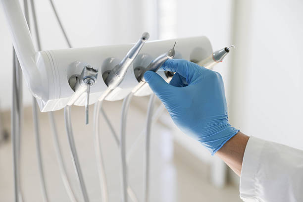 Professional Tooth Extraction technician working in Franklin, LA